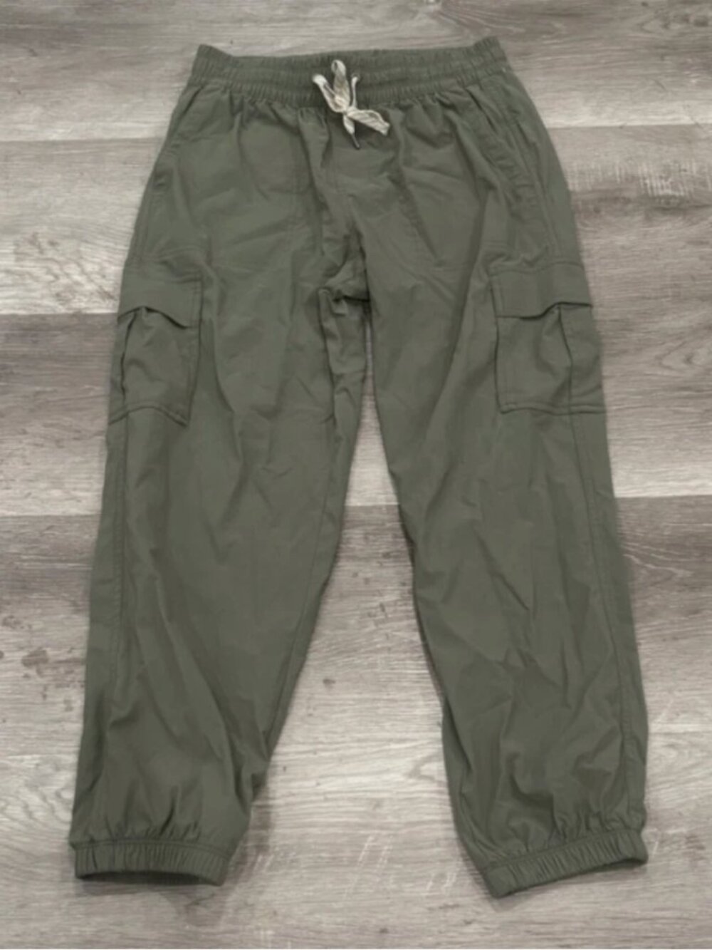 Vuori Birch Jogger Utility Cargo High Rise Stretch Army Green VW494 Womens S